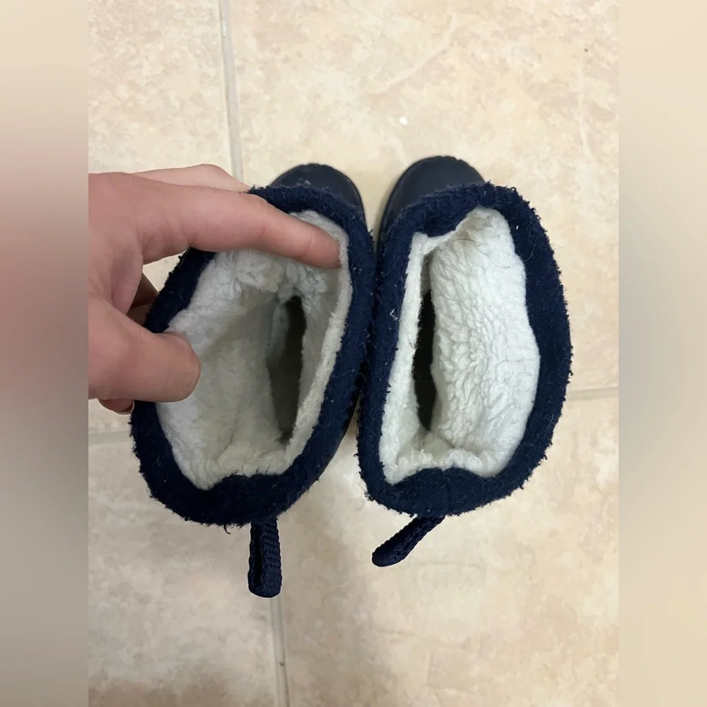 OshKosh B'gosh toddler boots